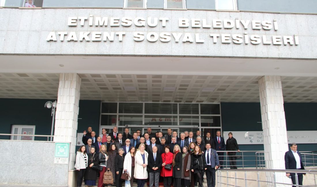 Türkiye’nin farklı illerinden Ankara’ya gelen medya temsilcileri, Etimesgut Belediye Başkanı