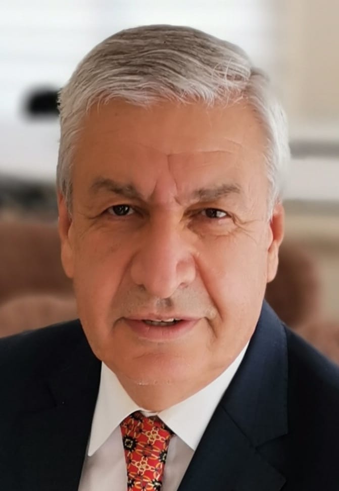 Sadik Kaplan yazar fotoğrafı