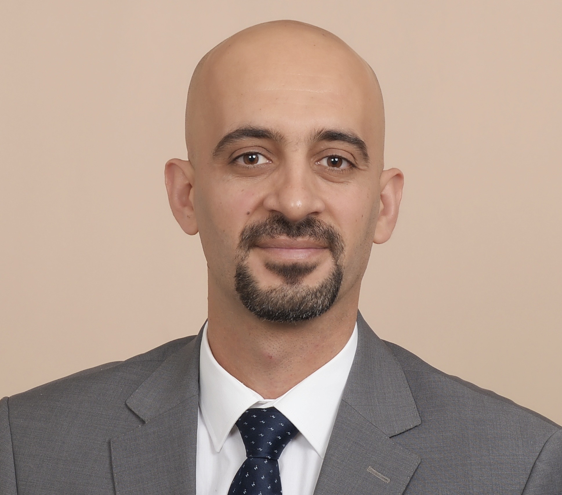 İhsan ERZ yazar fotoğrafı