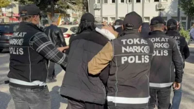 Diyarbakır’da uyuşturucu ile mücadele kapsamında düzenlenen operasyonlarda, önemli miktarda uyuşturucu