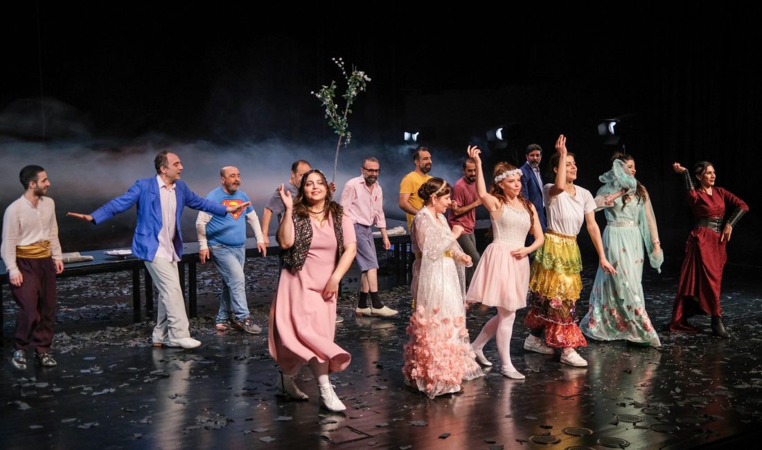 Diyarbakır’da 27 Mart Dünya Tiyatrolar Günü, DBŞT’nin sahnelediği Kürtçe “Xewna