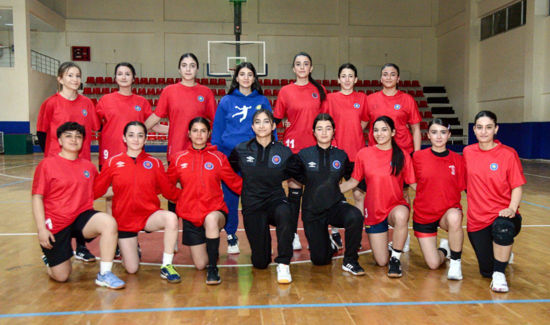 Diyarbakır Büyükşehir Belediyesi altyapısından yetişen sporcularla kurulan Kadın Hentbol Takımı,
