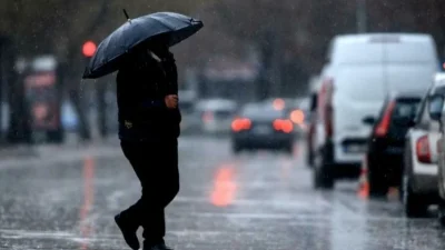 Meteorolojiye göre, yurt genelinde yağışlı hava etkili olurken, bazı bölgelerde
