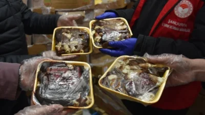 Şanlıurfa’nın Siverek ilçesinde gerçekleştirilen denetimlerde halk sağlığını tehdit eden büyük