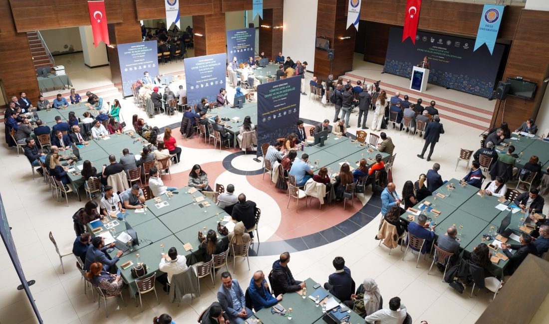 Diyarbakır’da düzenlenen Sıfır Atık Çalıştayı’nda, iklim krizine karşı yerel yönetimlerin