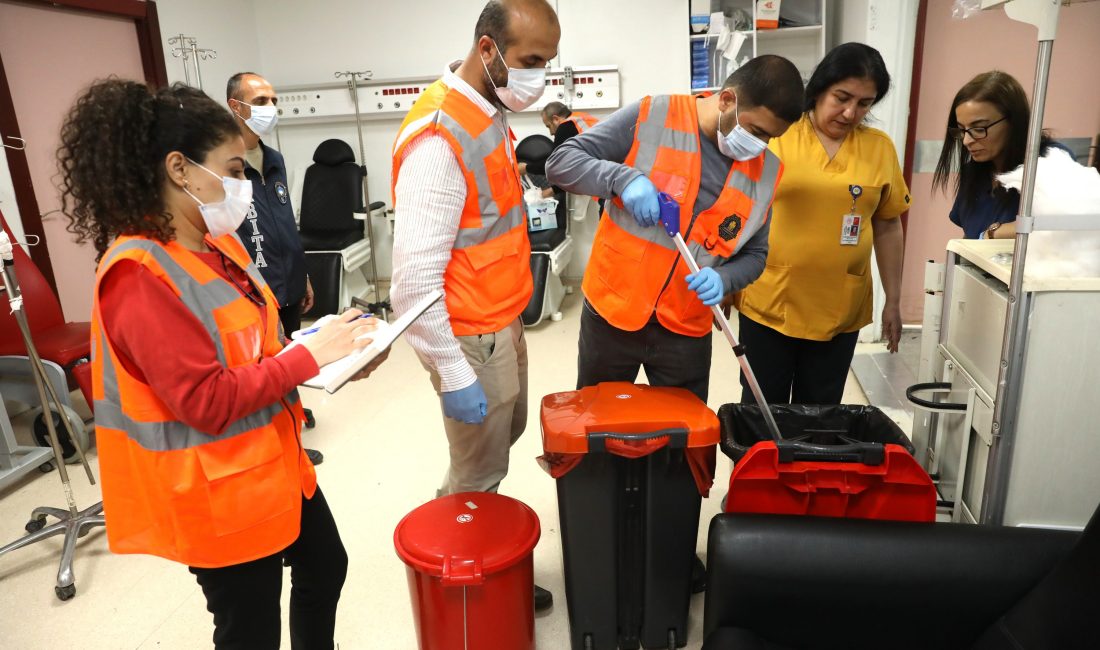 Diyarbakır Büyükşehir Belediyesi, sağlık kuruluşlarını düzenli olarak denetleyip günde 8