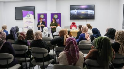 Diyarbakır Büyükşehir Belediyesi, kadınlara yönelik çalışmalarını yoğunlaştırırken Silvan’da Yıkanabilir Ped