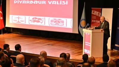 Dicle Üniversitesi'nde (DÜ) Düşünce ve Hareket Kulübü tarafından düzenlenen 4
