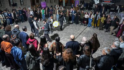 Diyarbakır Büyükşehir Belediyesinin “Barış İçin Diyalog” temasıyla düzenlediği 11. Amed