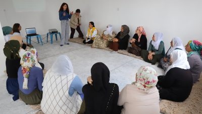 Diyarbakır Büyükşehir Belediyesinin mahallelerde sürdürdüğü kadın buluşmaları, bu kez Hazro’nun