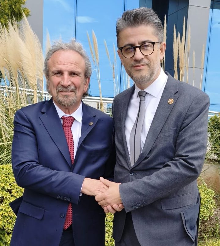 ae5c2c31 1d57 43d2 a96f 49aaad04635f e1775678878447