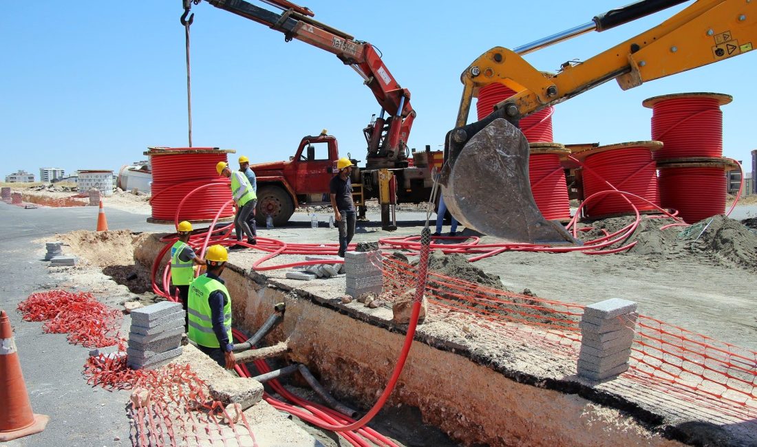 Dicle Elektrik, Şanlıurfa’nın Karaköprü ilçesinde enerji altyapısını güçlendirmek amacıyla 4