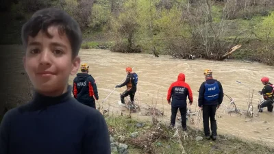 Hakkari'de dereye düşerek kaybolan Osman Taş'ın cansız bedenine ulaşıldı.