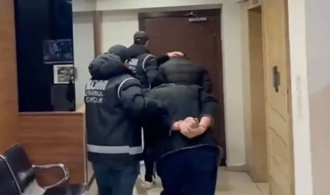 İçişleri Bakanlığı, yürütülen koordineli çalışmalar sonucunda aralarında ağır suçlardan arananların
