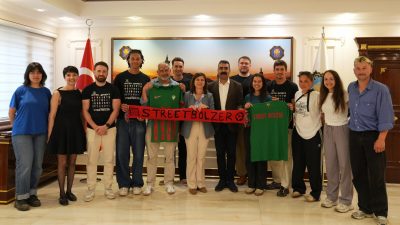 Diyarbakır Büyükşehir Belediyesi Eşbaşkanları Serra Bucak ve Doğan Hatun, Almanya’nın