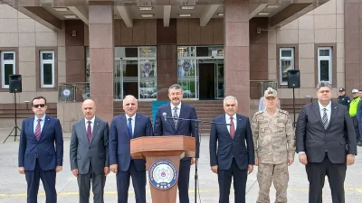Diyarbakır merkezli 23 ilde gerçekleştirilen eş zamanlı operasyonlarda, uyuşturucu tacirlerine