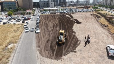 Diyarbakır'ın Kayapınar Belediyesi, Gazi Yaşargil Eğitim ve Araştırma hastanesine otopark