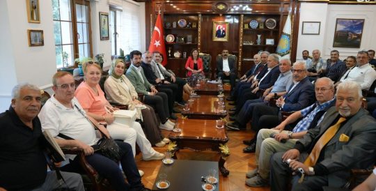 Diyarbakır Büyükşehir Belediyesi Eşbaşkanları Serra Bucak ve Doğan Hatun, Uluslararası