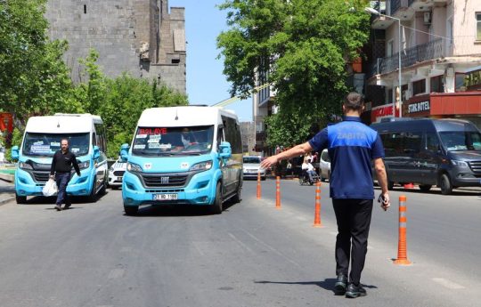 Diyarbakır Büyükşehir Belediyesi ile özel halk otobüsleri kooperatifleri arasında imzalanan