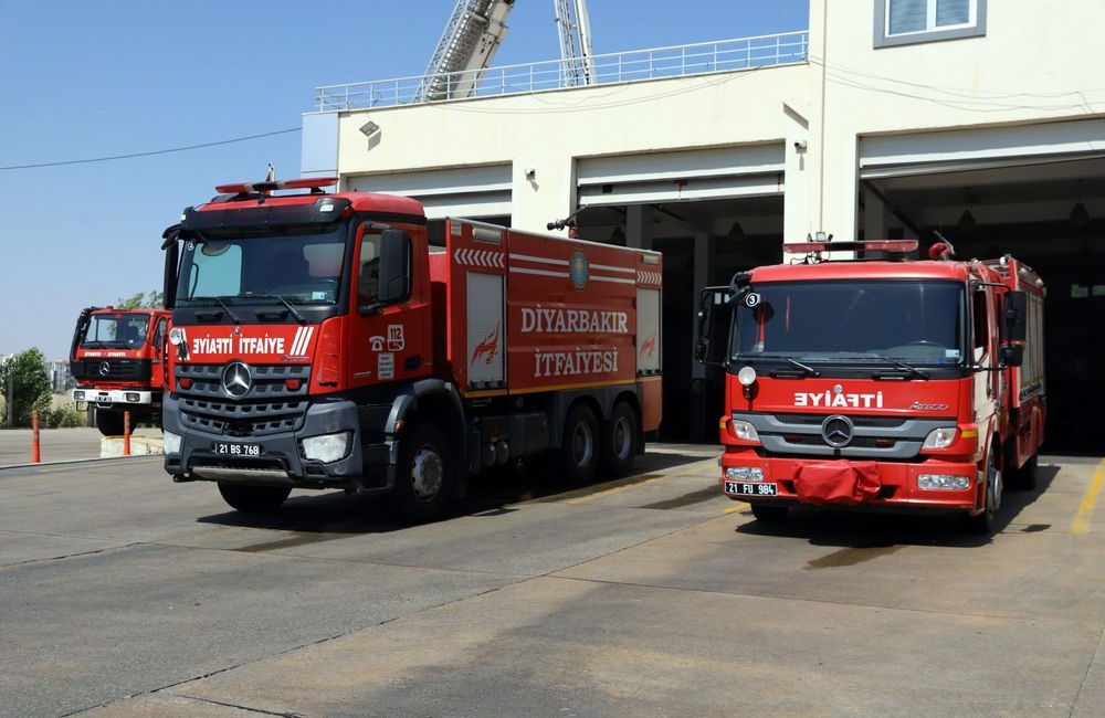 Diyarbakır Büyükşehir Belediyesi, yaz aylarında artış gösteren anız, ekin ve